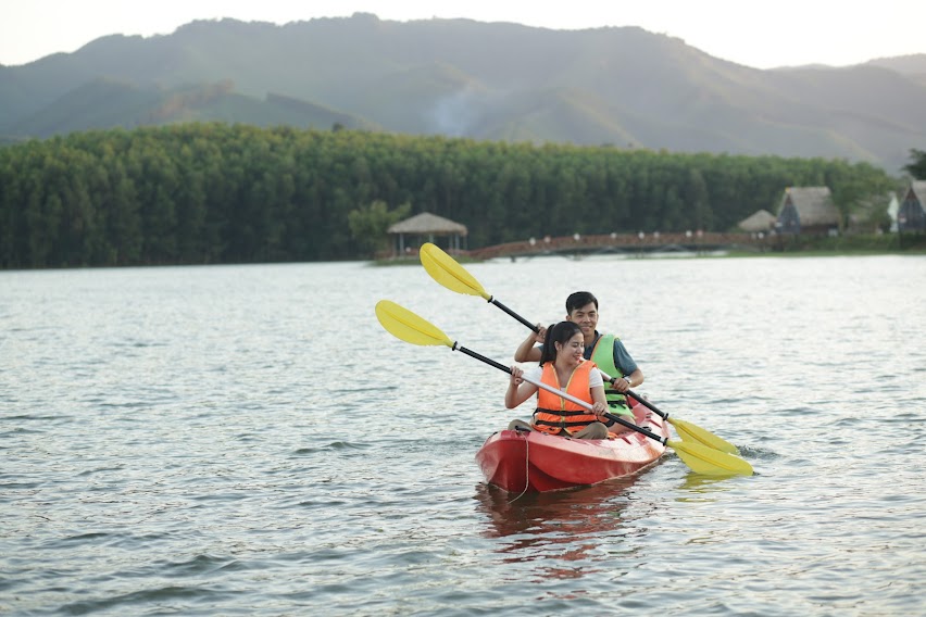 Kayak và SUP trải nghiệm tuyệt vời Hòn Mát